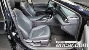 Toyota Camry 2.5 XLE HYBRID 2022 года из Южной Кореи