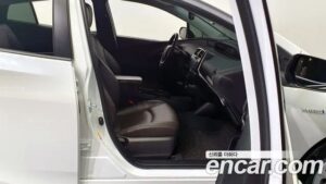 Toyota Prius 1.8 2022 года из Южной Кореи