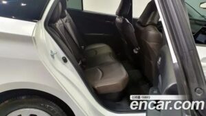 Toyota Prius 1.8 2022 года из Южной Кореи