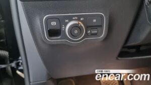 Mercedes-Benz GLB-Class GLB200 d 2023 года из Южной Кореи