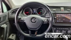Volkswagen Tiguan 2.0 TDI Premium 2020 года из Южной Кореи
