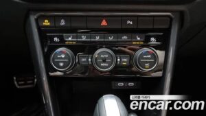 Volkswagen T-Roc 2.0 TDI Prestige 2022 года из Южной Кореи