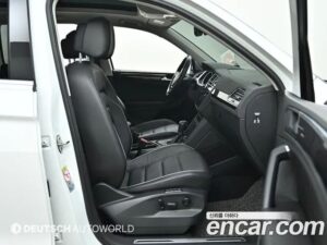 Volkswagen Tiguan 2.0 TDI Prestige 2020 года из Южной Кореи
