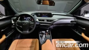 Lexus UX 2.0 2WD 2021 года из Южной Кореи