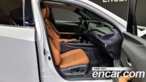 Lexus UX 2.0 2WD 2021 года из Южной Кореи