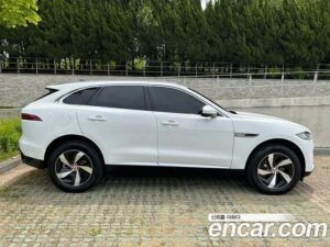 Jaguar F-PACE D200 S 2021 года из Южной Кореи