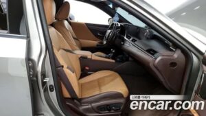 Lexus ES Executive 2021 года из Южной Кореи