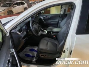 Toyota RAV4 2.5 2WD HYBRID 2022 года из Южной Кореи