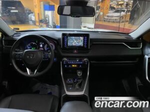 Toyota RAV4 2.5 2WD HYBRID 2022 года из Южной Кореи