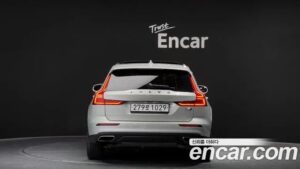 Volvo V60 T5 PRO AWD 2020 года из Южной Кореи