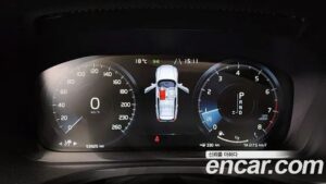 Volvo V60 T5 PRO AWD 2020 года из Южной Кореи