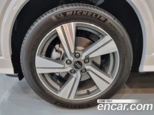 Audi Q2 35 TDI Premium 2023 года из Южной Кореи