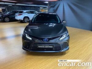 Toyota Camry 2.5 LE HYBRID 2022 года из Южной Кореи