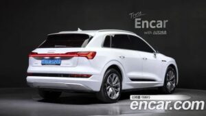 Audi e-tron 55 4WD 2022 года из Южной Кореи
