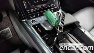 Audi e-tron 55 4WD 2022 года из Южной Кореи