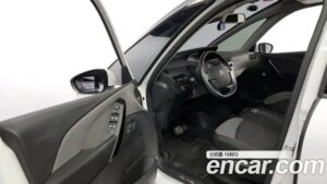 Citroen-DS C4 SpaceTourer 2.0 BlueHDi SHINE 2019 года из Южной Кореи