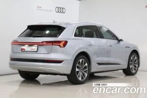 Audi e-tron 55 4WD 2022 года из Южной Кореи
