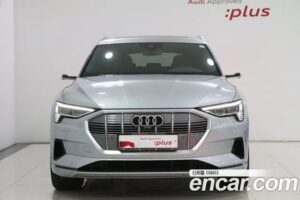 Audi e-tron 55 4WD 2022 года из Южной Кореи