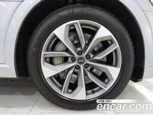 Audi e-tron 55 4WD 2022 года из Южной Кореи
