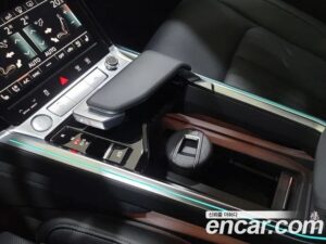 Audi e-tron 55 4WD 2022 года из Южной Кореи
