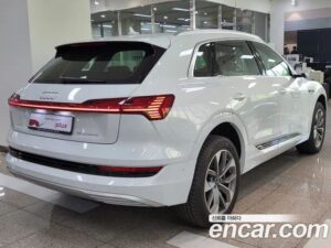 Audi e-tron 55 4WD 2022 года из Южной Кореи