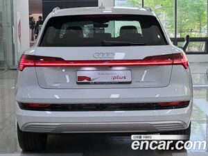 Audi e-tron 55 4WD 2022 года из Южной Кореи