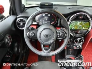 Mini Cooper JCW 2021 года из Южной Кореи
