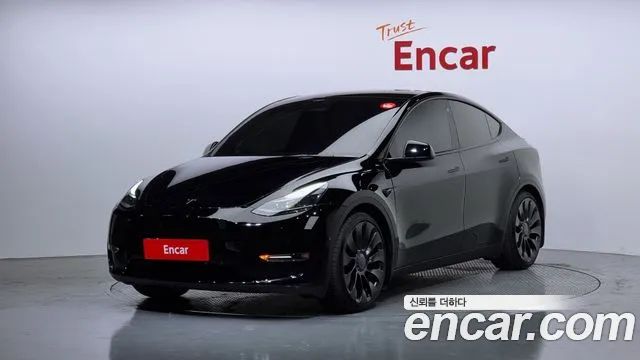 Tesla Model Y Performance 2022 года из Кореи