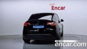 Tesla Model Y Performance 2022 года из Южной Кореи