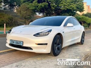 Tesla Model 3 Standard RANGE Plus 2020 года из Южной Кореи