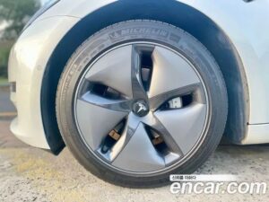 Tesla Model 3 Standard RANGE Plus 2020 года из Южной Кореи