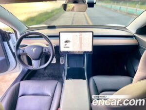 Tesla Model 3 Standard RANGE Plus 2020 года из Южной Кореи