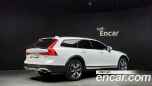Volvo V90 T5 PRO AWD 2020 года из Южной Кореи