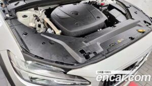 Volvo V90 T5 PRO AWD 2020 года из Южной Кореи
