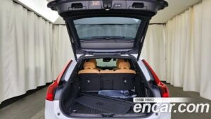 Volvo V90 T5 PRO AWD 2020 года из Южной Кореи