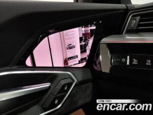 Audi e-tron 55 4WD 2022 года из Южной Кореи