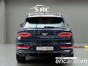 Bentley Bentayga 6.0 W12 2021 года из Южной Кореи