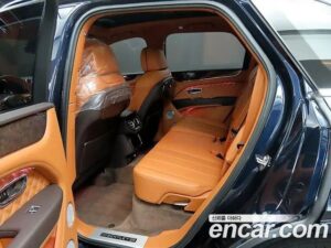 Bentley Bentayga 6.0 W12 2021 года из Южной Кореи