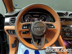 Bentley Bentayga 6.0 W12 2021 года из Южной Кореи