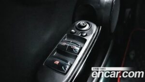 Mini Cooper Convertible DEFAULT 2023 года из Южной Кореи
