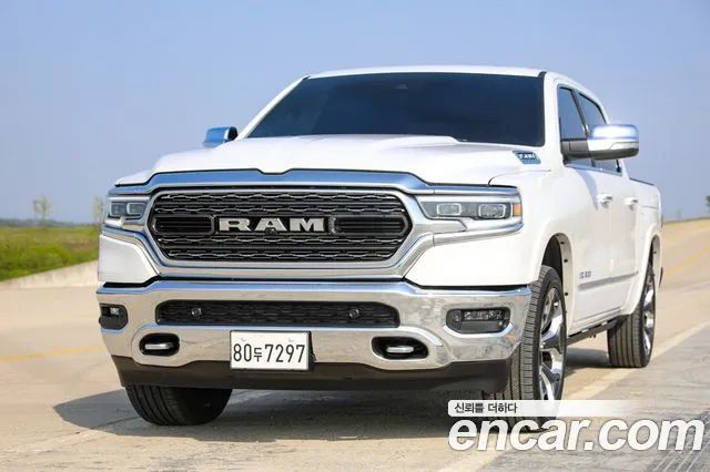 Dodge Ram Pick Up 5.7 2021 года из Кореи