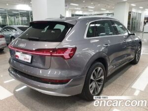 Audi e-tron 55 4WD 2022 года из Южной Кореи