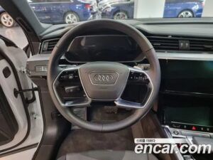 Audi e-tron 55 4WD Sportback 2022 года из Южной Кореи