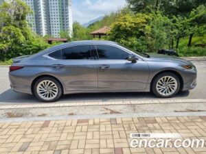 Lexus ES Executive 2020 года из Южной Кореи