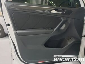 Volkswagen Tiguan 2.0 TDI Premium 2020 года из Южной Кореи