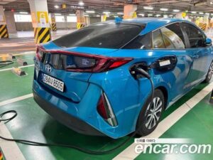 Toyota Prius 1.8 2021 года из Южной Кореи