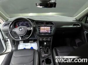 Volkswagen Tiguan 2.0 TDI 4motion Prestige 2020 года из Южной Кореи