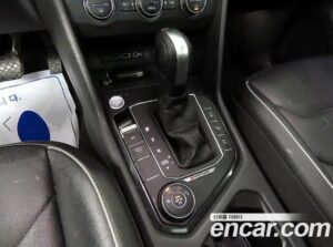 Volkswagen Tiguan 2.0 TDI 4motion Prestige 2020 года из Южной Кореи