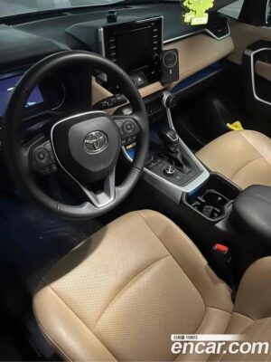 Toyota RAV4 2.5 4WD HYBRID 2022 года из Южной Кореи