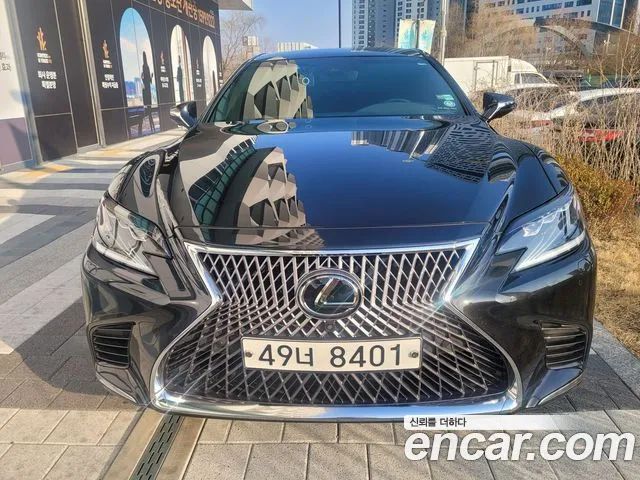 Lexus LS 3.5 Luxury AWD 2019 года из Кореи